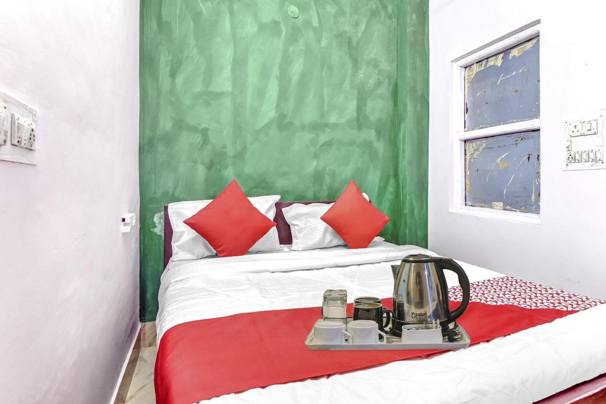 Hotel Oyo Sun Shine Laxmi Nagar 3*